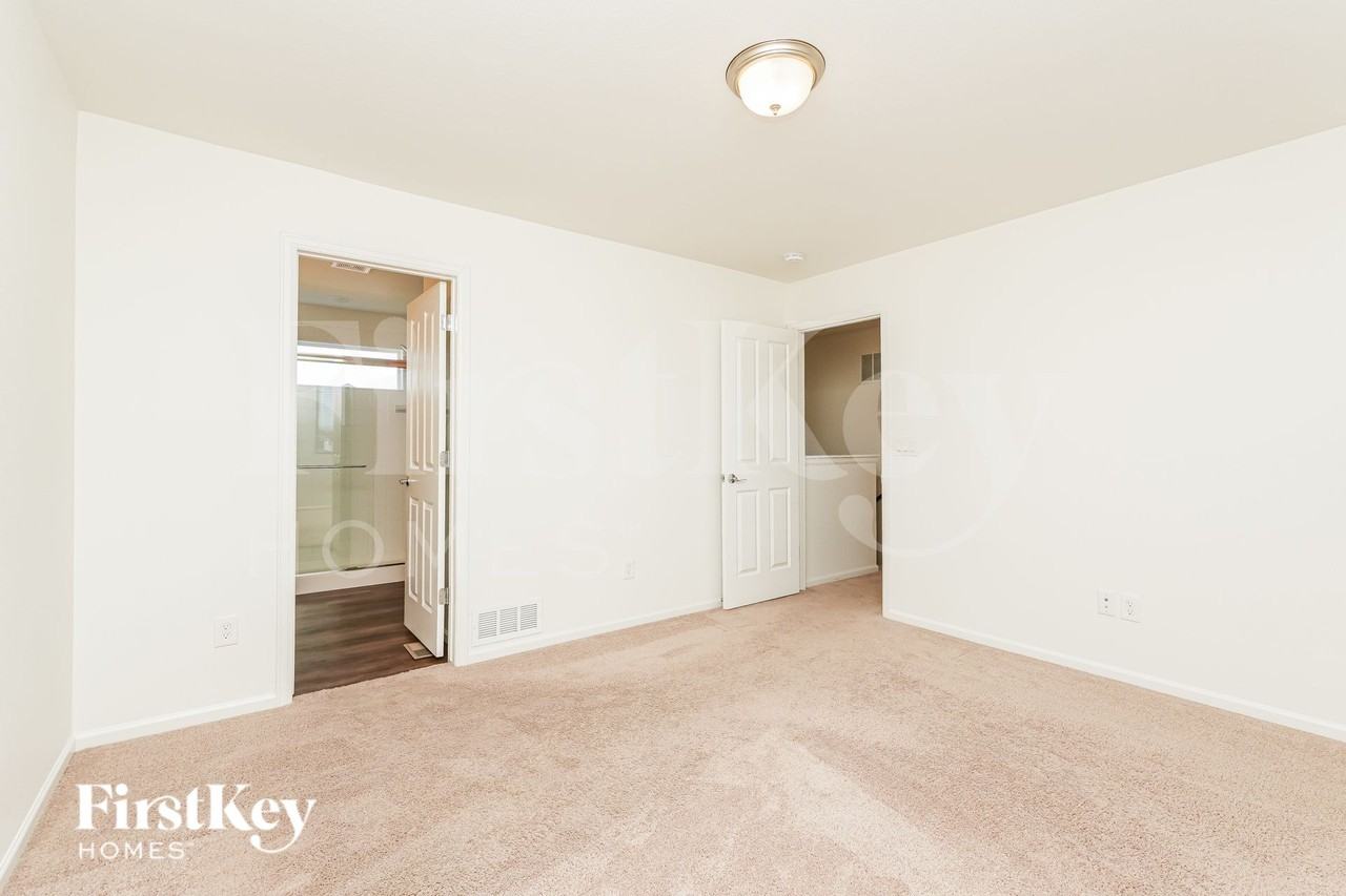 10142 Luneth Dr - Photo 7 of 16