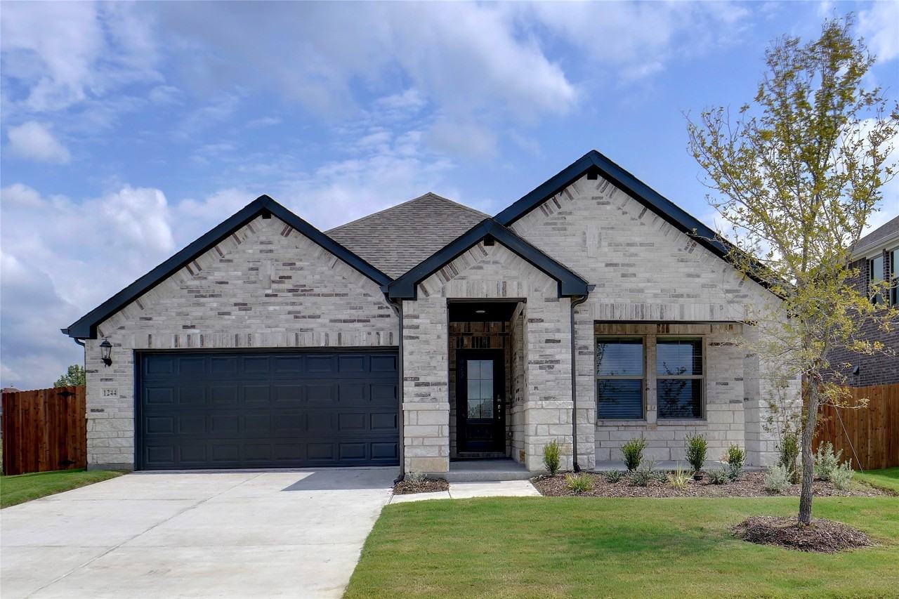 1244 Coneflower Pl