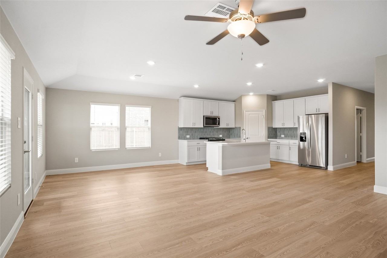 1244 Coneflower Pl - Photo 5 of 18