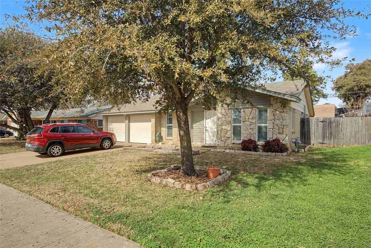 2009 Charleston Dr - Photo 3 of 27