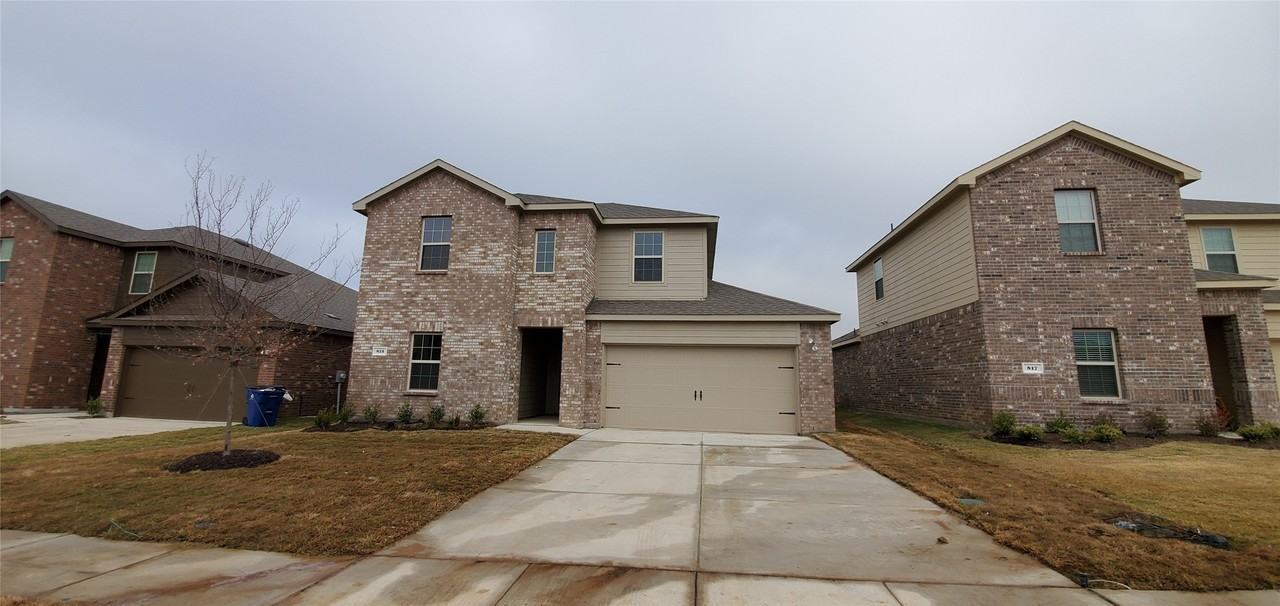 813 Fueller Dr - Photo 2 of 35