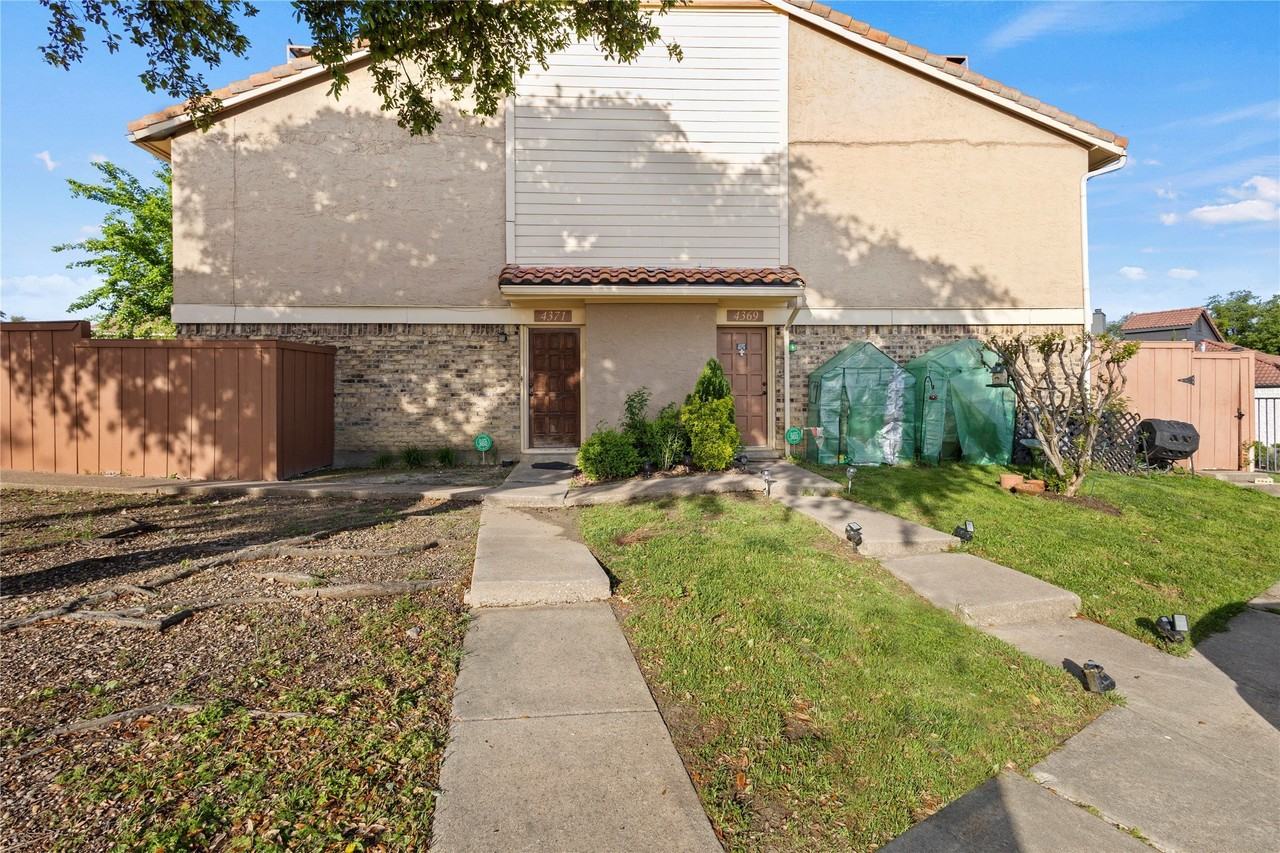 4371 Madera Rd #4 - Photo 2 of 23