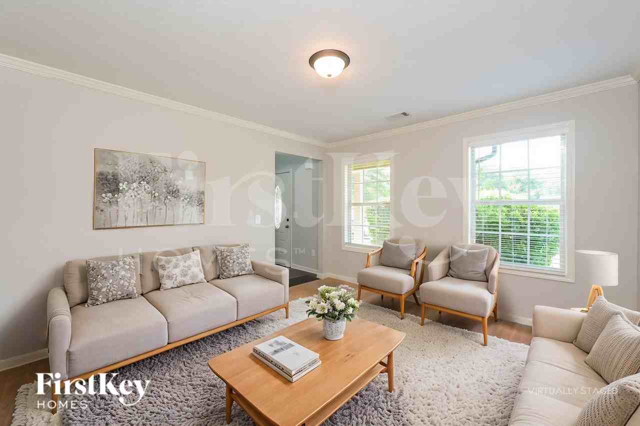 611 Peachtree Rd - Photo 3 of 19