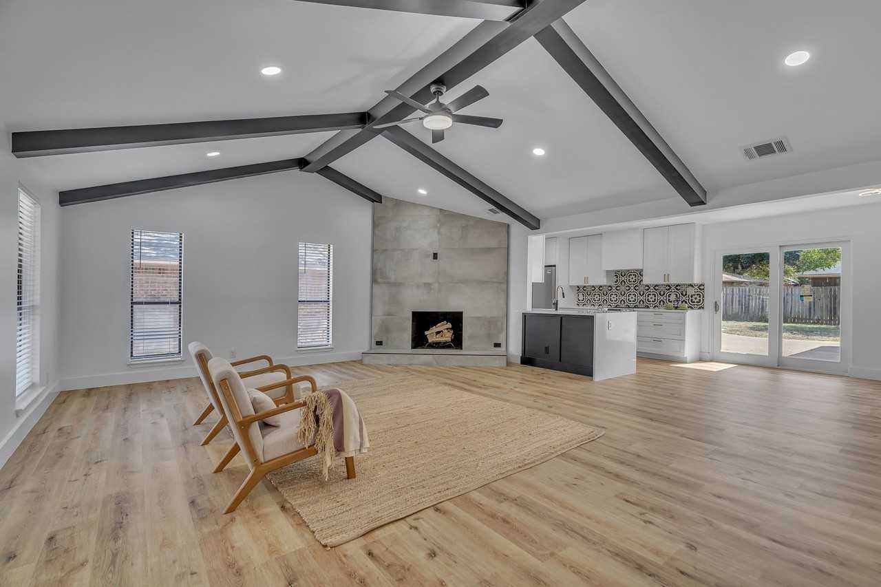 2611 Boulder Dr - Photo 5 of 29