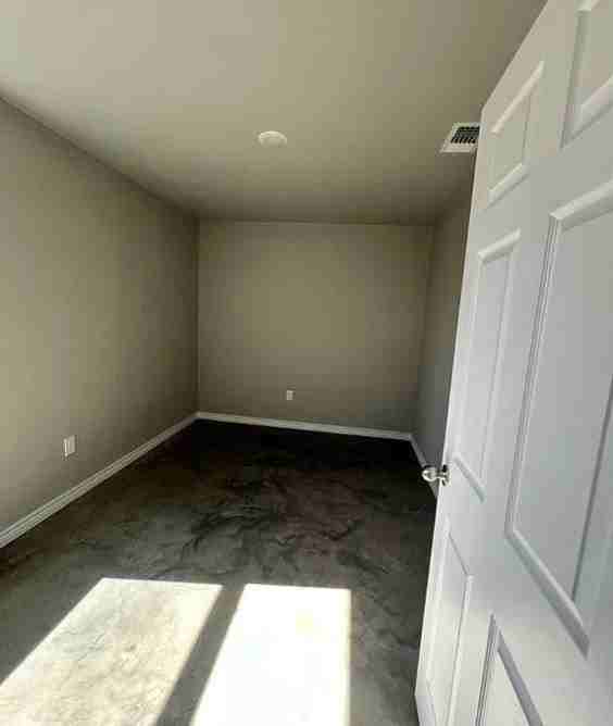 1200 N 8th St - Photo 7 of 16