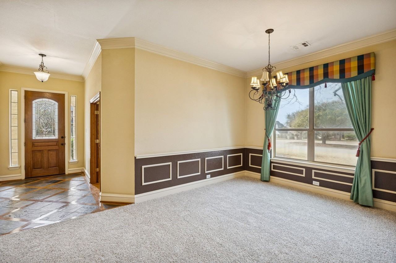 4010 Eider Dr - Photo 4 of 40