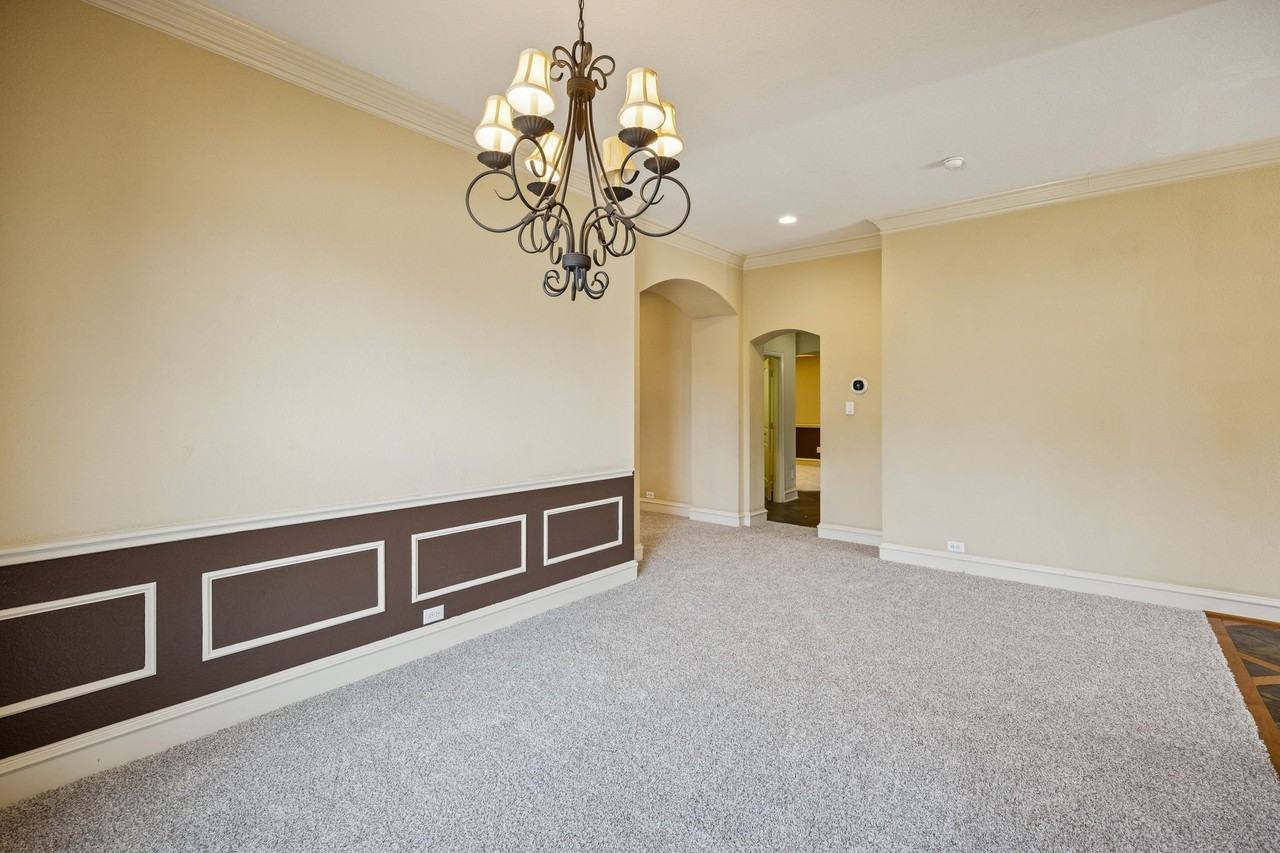 4010 Eider Dr - Photo 5 of 40