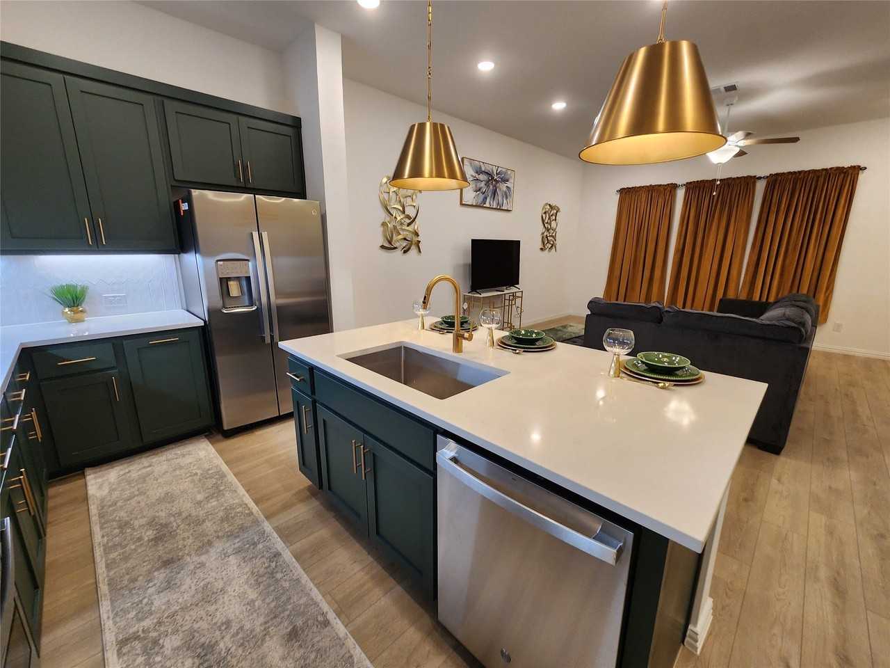 632 Blue Ridge Dr - Photo 4 of 16