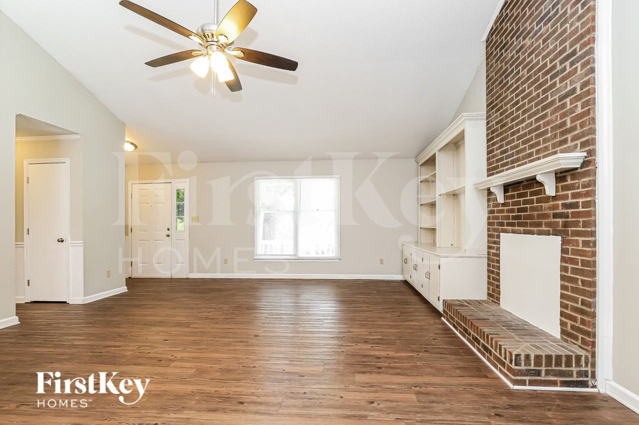 3007 Amidon Dr - Photo 5 of 19