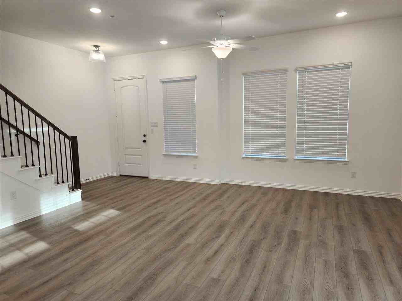 627 Redwood Way - Photo 5 of 21