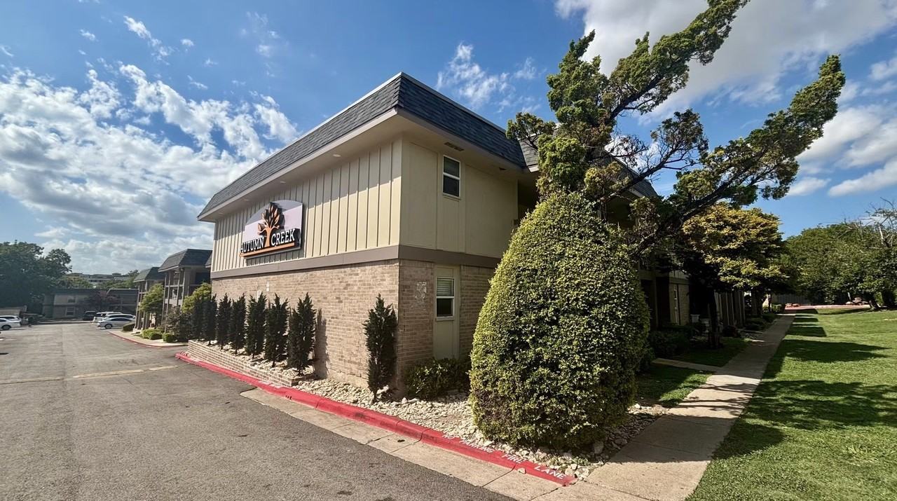 10749 E Northwest Hwy