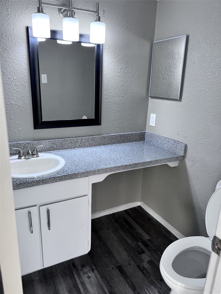 10749 E Northwest Hwy - Photo 4 of 12