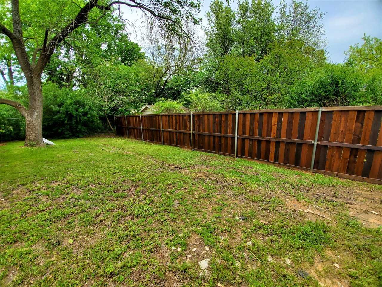 2115 Glenwood Ln #100 - Photo 2 of 13