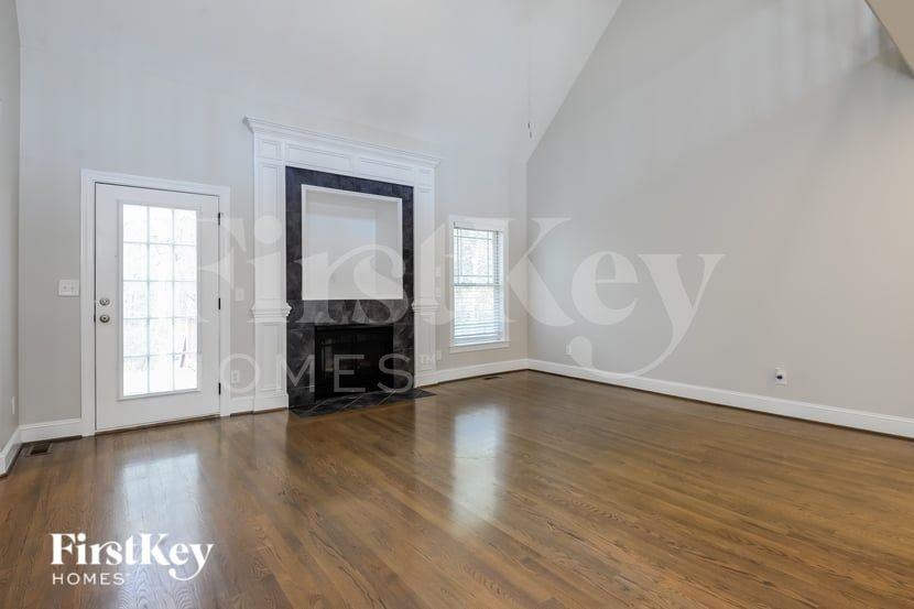 7131 Greystone Village Ct - Photo 2 of 15