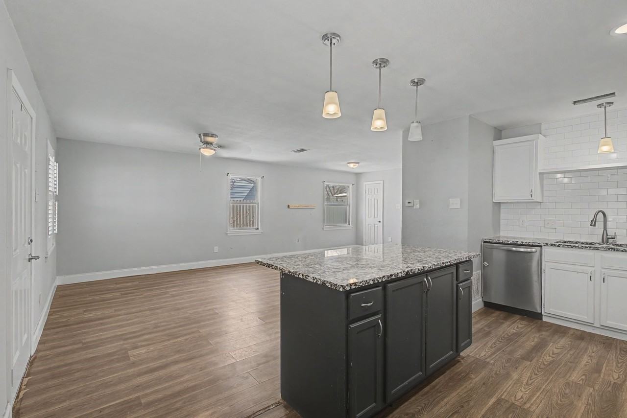 2508 Hillglenn Rd - Photo 4 of 26