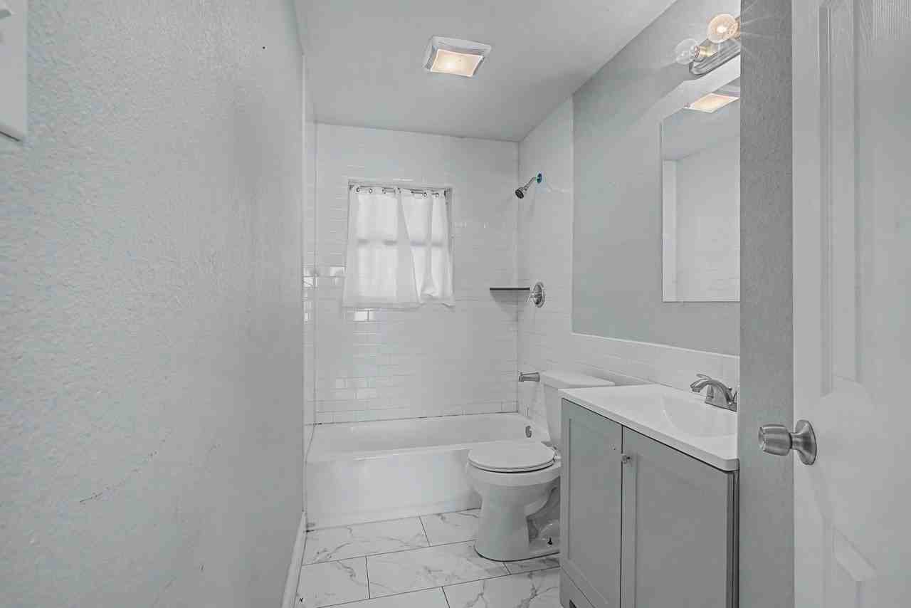 2508 Hillglenn Rd - Photo 6 of 26