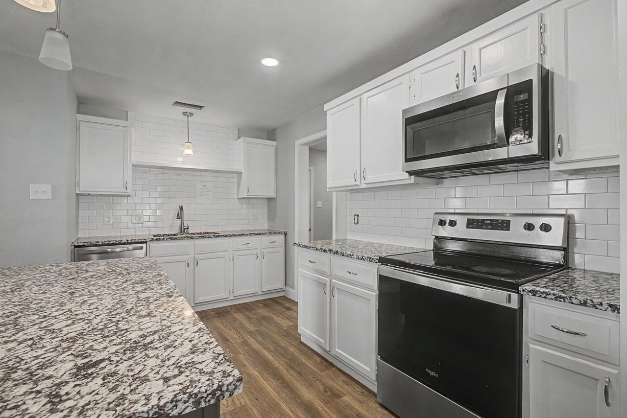 2508 Hillglenn Rd - Photo 7 of 26