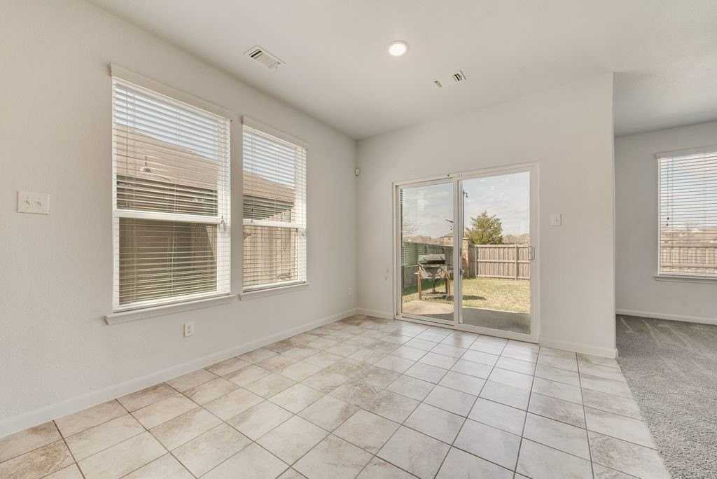 9245 Switchgrass Ln - Photo 7 of 24