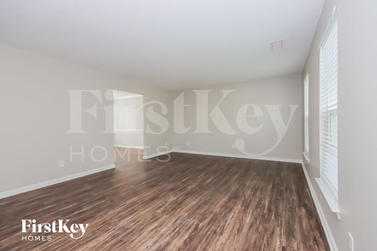 145 Golden Valley Dr - Photo 2 of 15