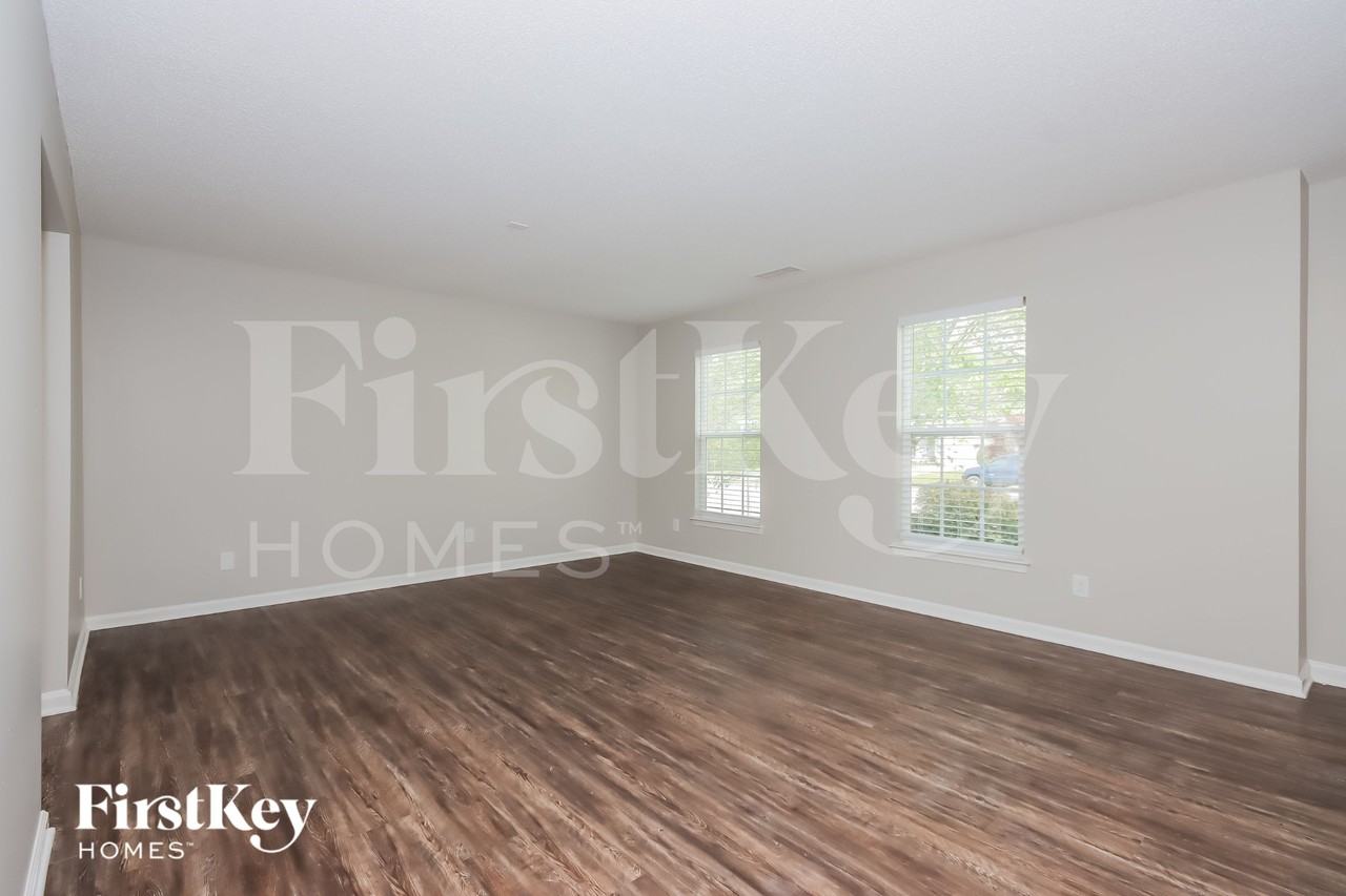 145 Golden Valley Dr - Photo 3 of 15