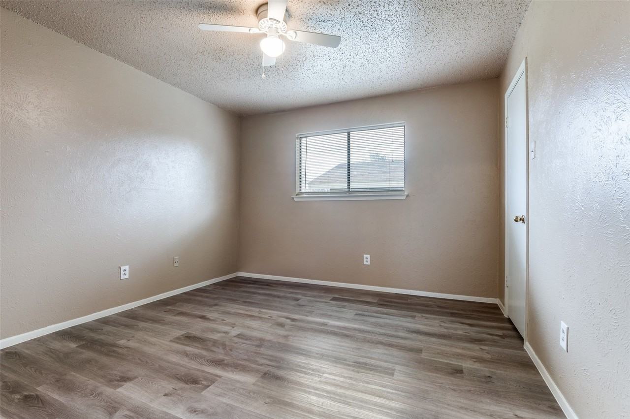 2922 E Pepperidge Dr - Photo 7 of 12