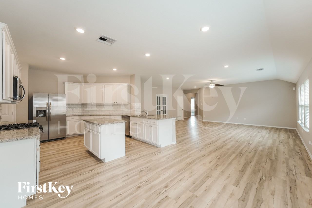3211 Calla Lily Trl - Photo 5 of 15