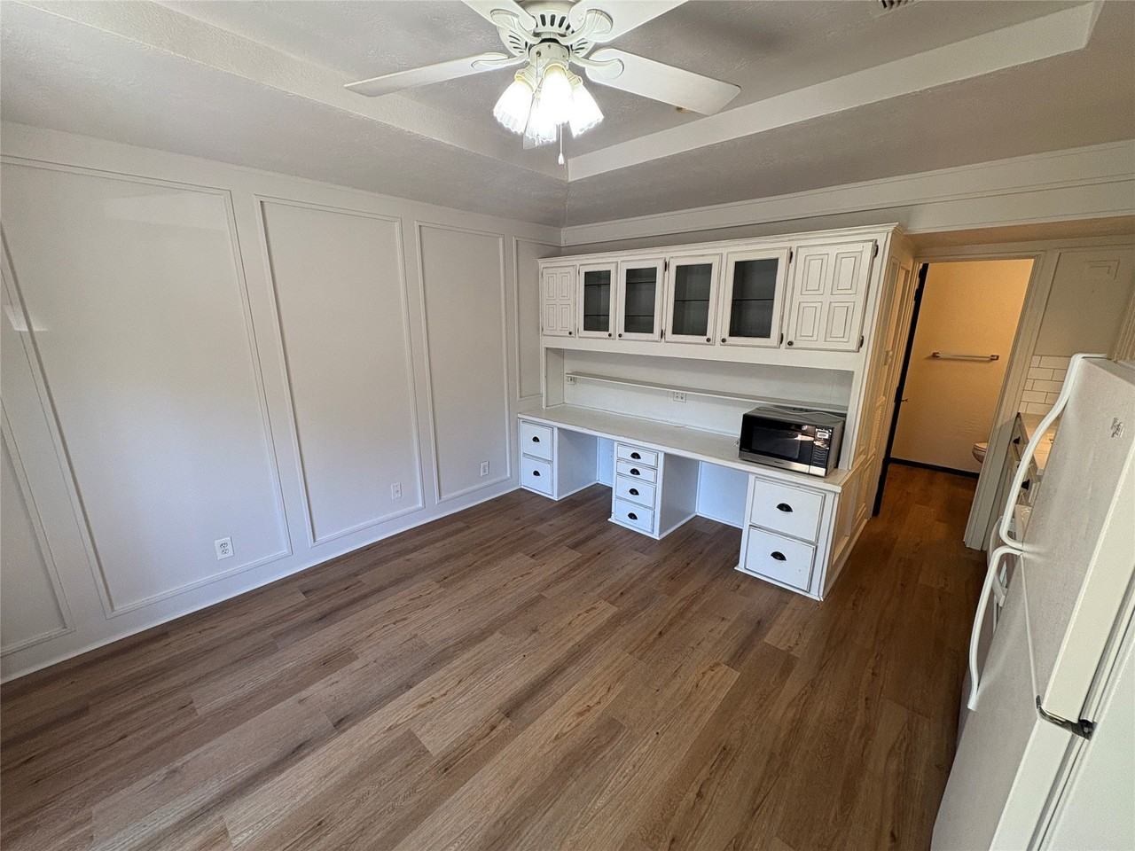 900 N Austin St - Photo 5 of 13