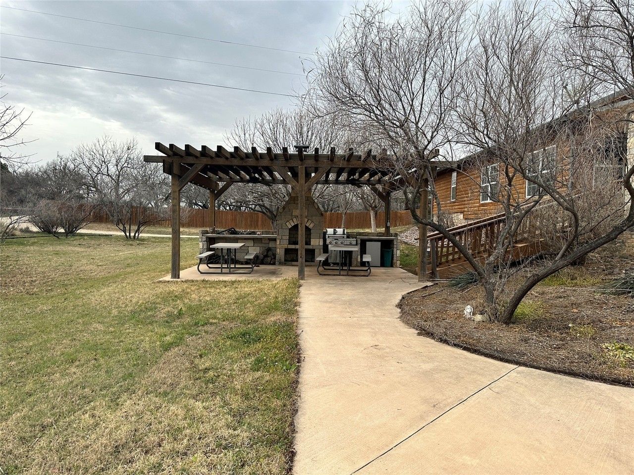 11001 W Lake Rd - Photo 4 of 40