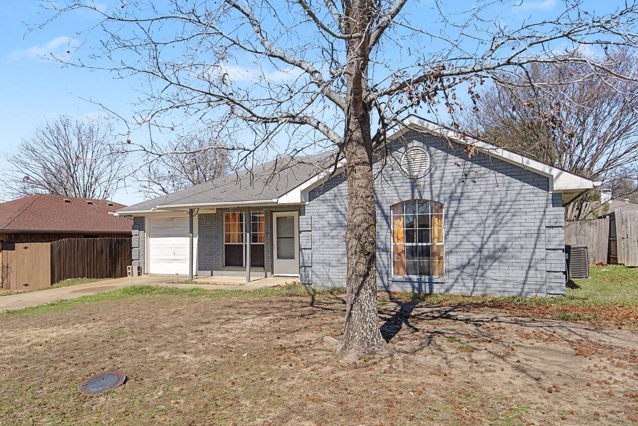 114 Prairie Creek Cir - Photo 2 of 29