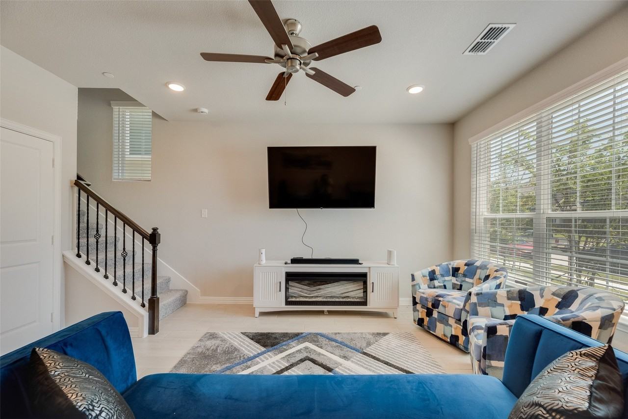 3028 Willow Wood Ct - Photo 2 of 25
