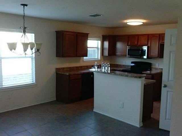 616 Fleming St - Photo 3 of 25