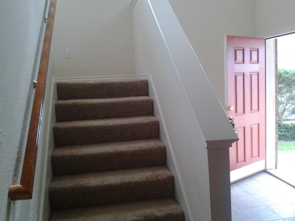 616 Fleming St - Photo 7 of 25