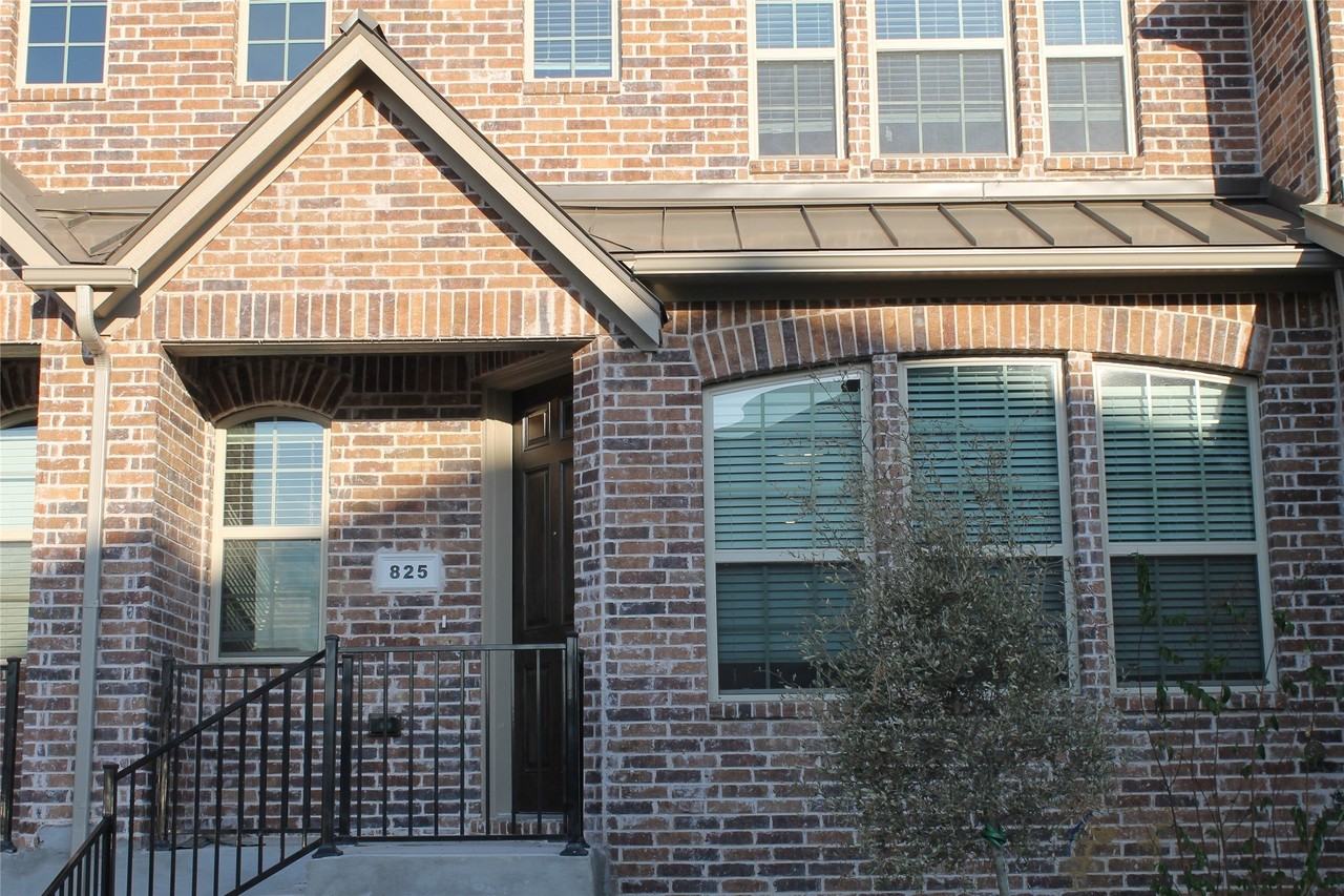 825 Ben Ln