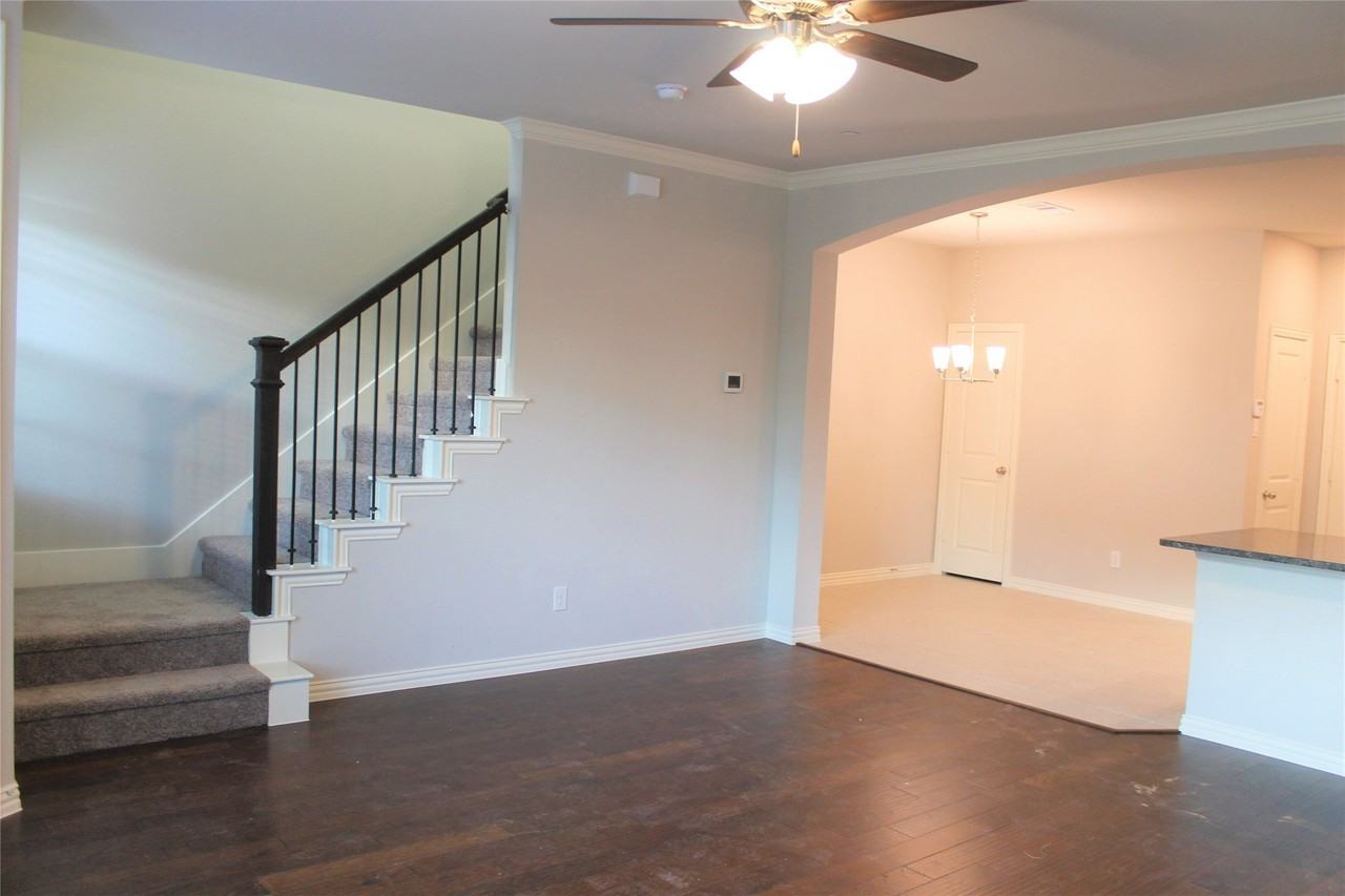 825 Ben Ln - Photo 5 of 15
