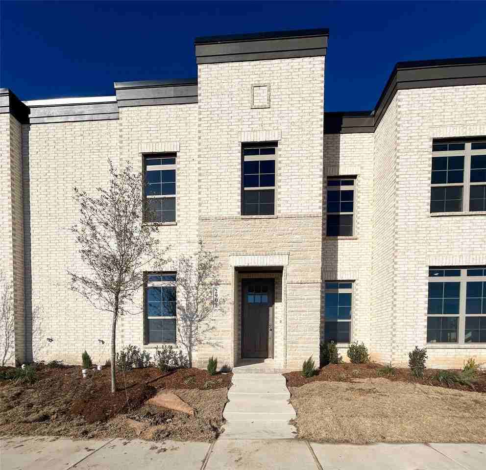 2120 Dena Dr