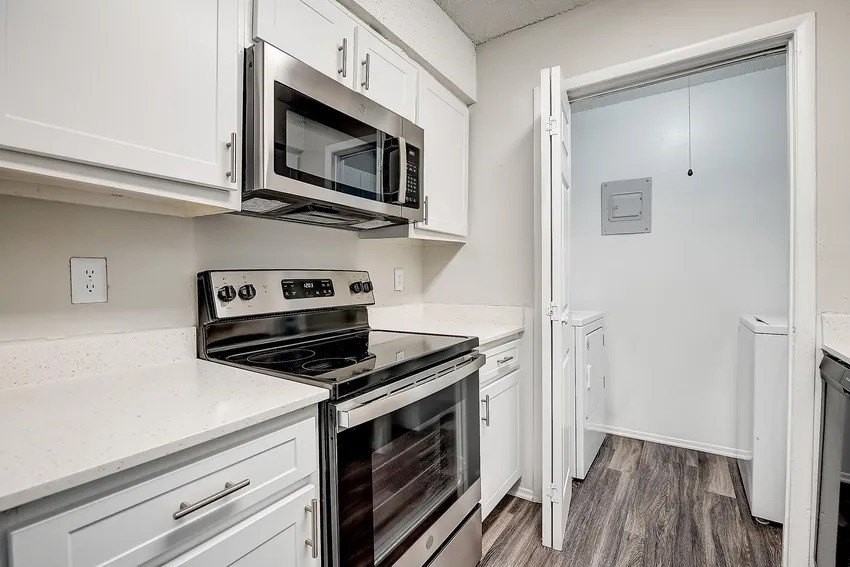 6115 Jack Finney Blvd - Photo 4 of 9