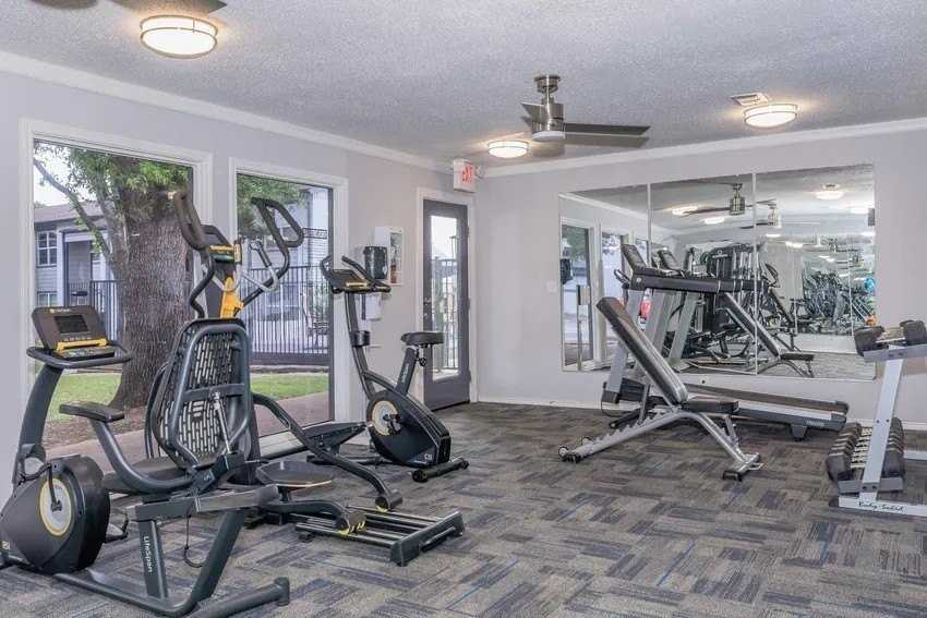 6115 Jack Finney Blvd - Photo 7 of 9