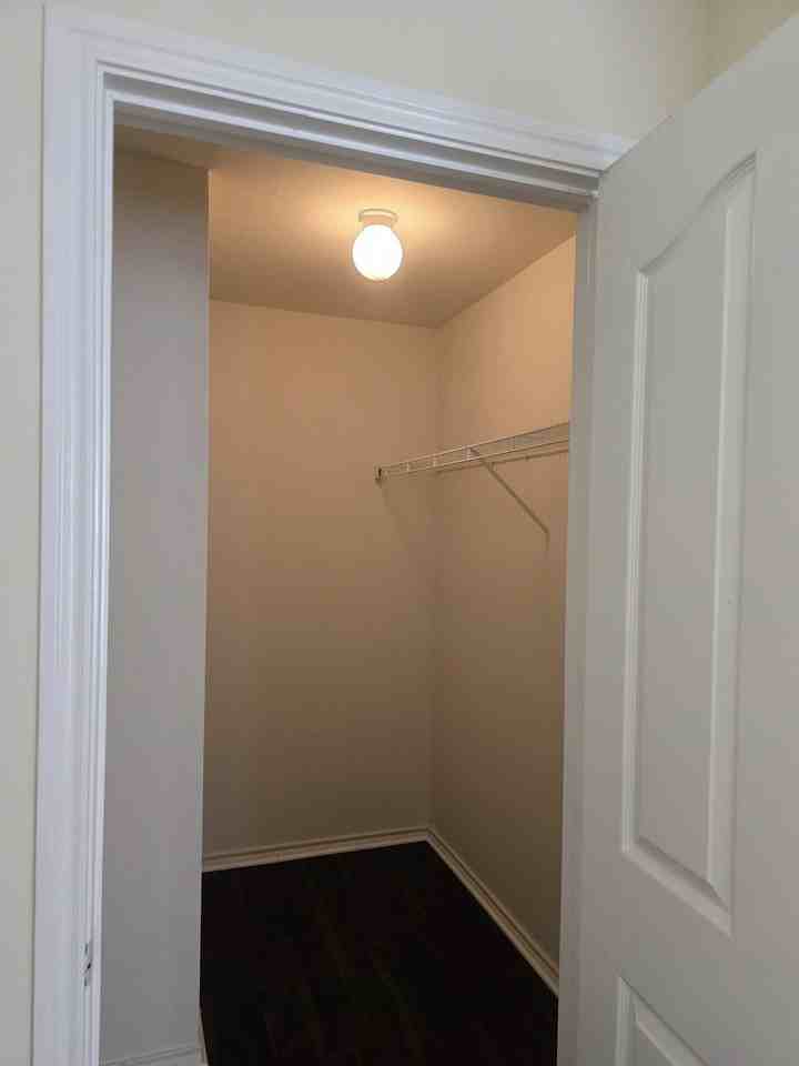 1001 Redwood Ave - Photo 5 of 10