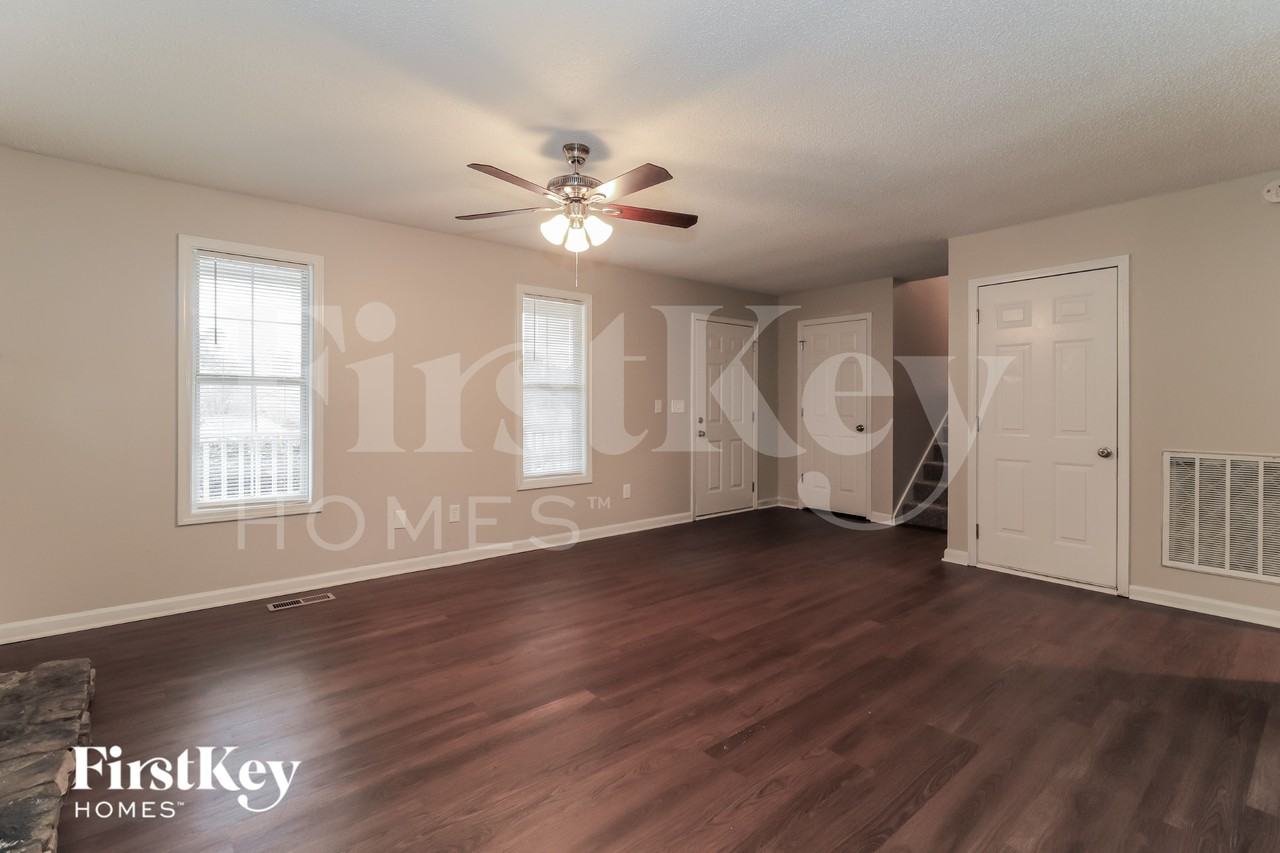 100 Ivy Brook Dr - Photo 3 of 15