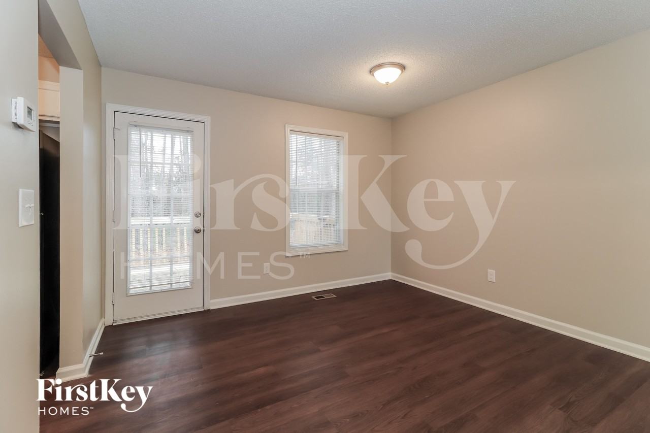 100 Ivy Brook Dr - Photo 4 of 15