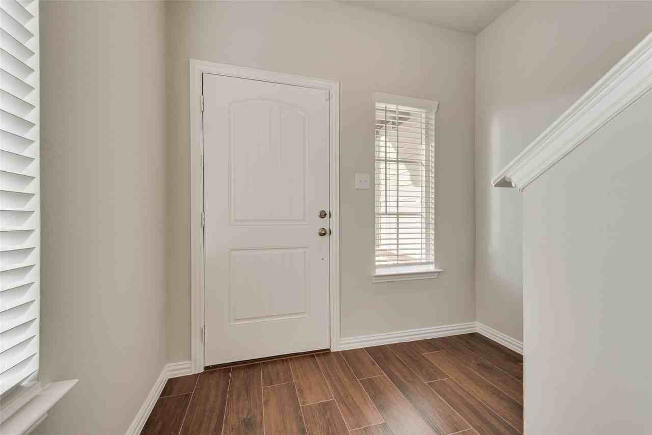 276 Sutter Mill Rd - Photo 7 of 24