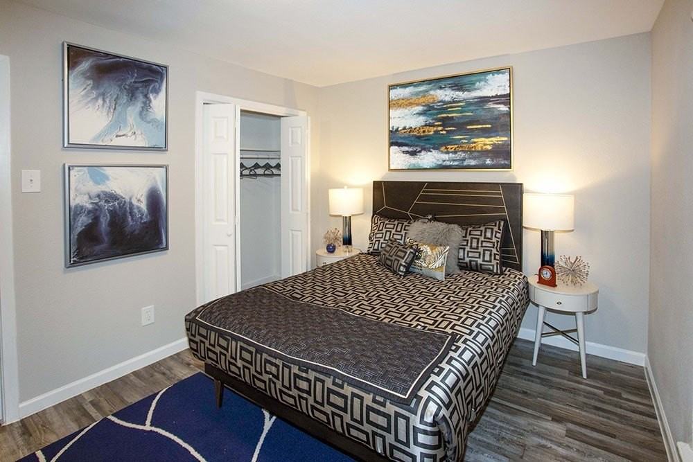 14208 Heritage Cir - Photo 2 of 9