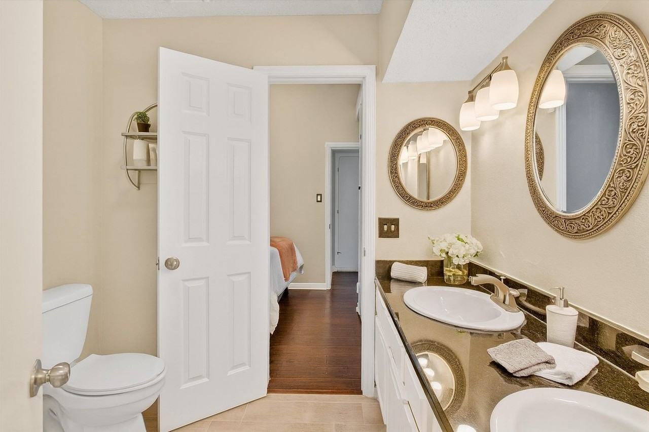 4308 Laguna Dr - Photo 5 of 9