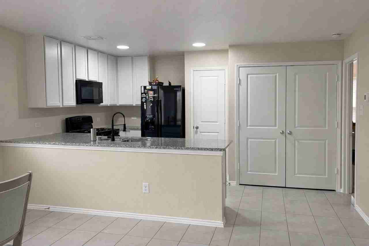 1627 Cattle Drive Ln - Photo 4 of 22