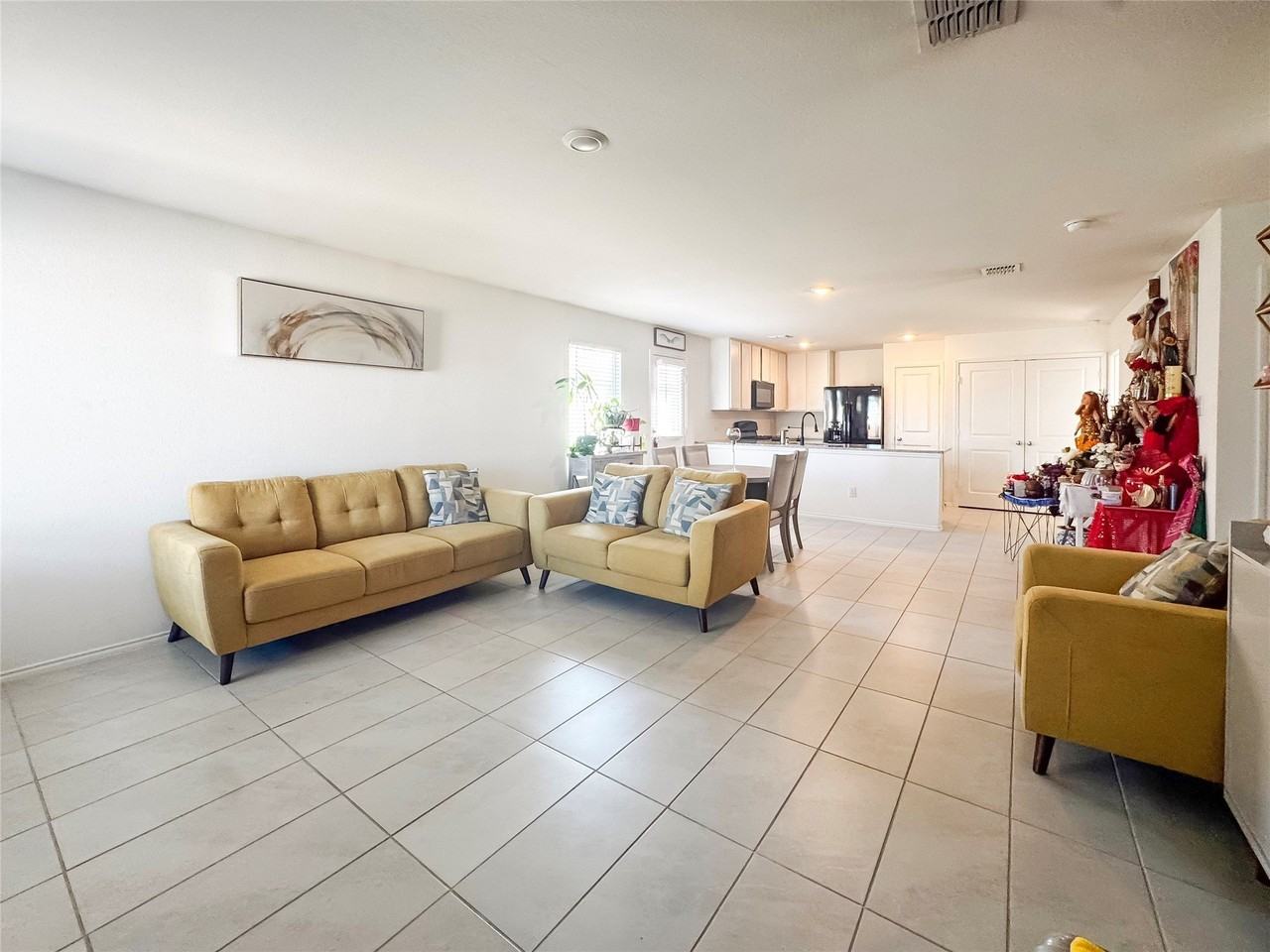 1627 Cattle Drive Ln - Photo 7 of 22