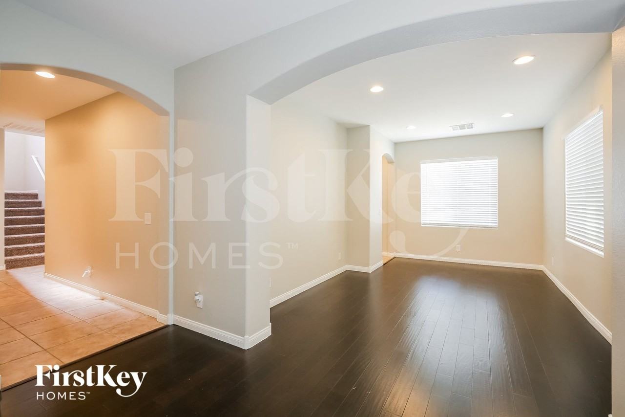 6229 Green Heron St - Photo 4 of 15