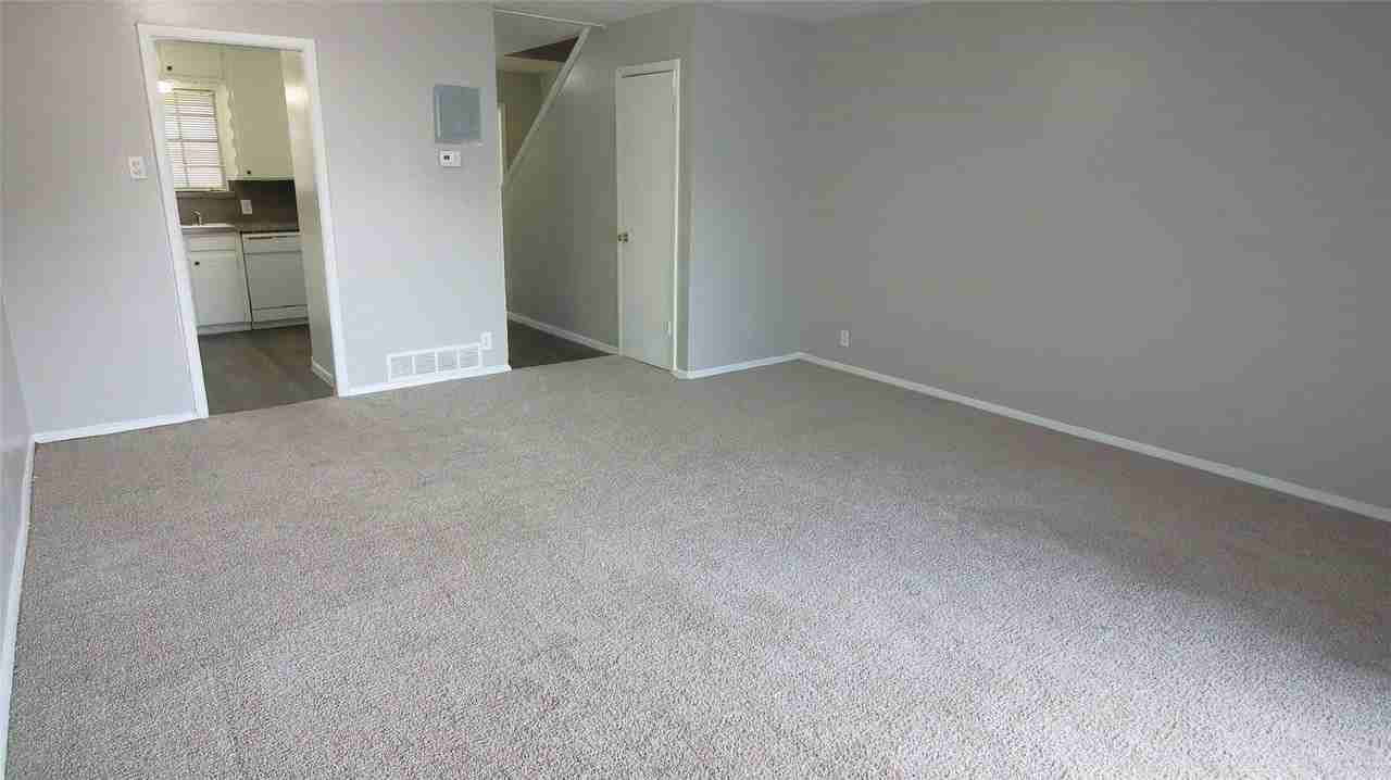 101 Westcourt Dr - Photo 4 of 12