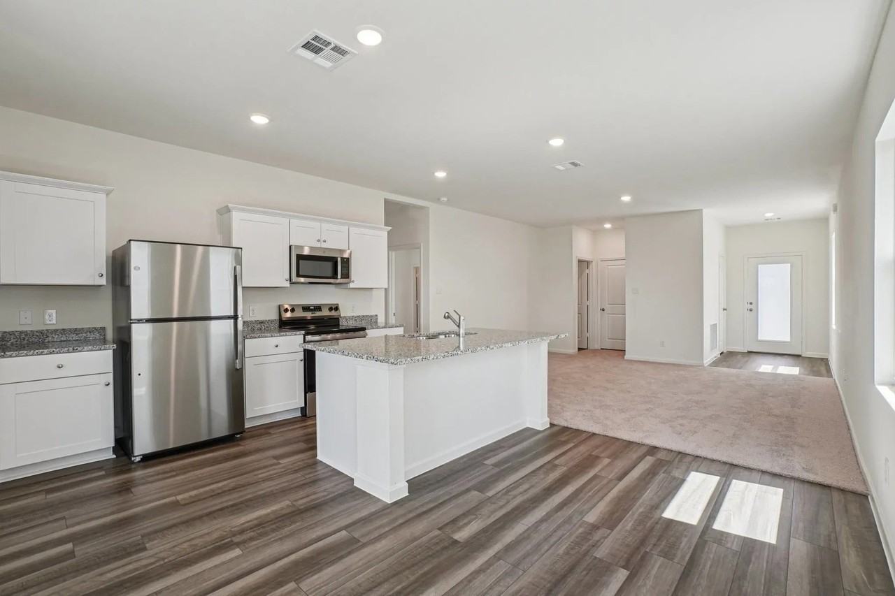 4508 Wood Fern Rd - Photo 4 of 14