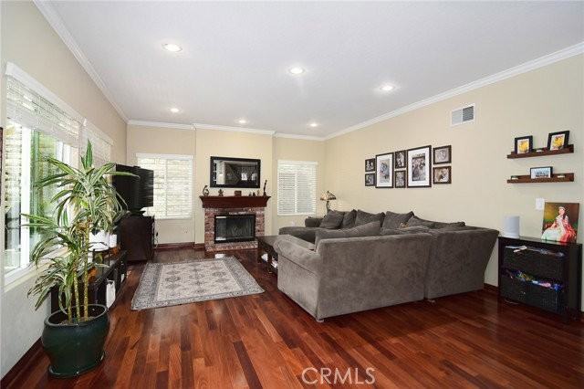 23900 Stagg St - Photo 5 of 8