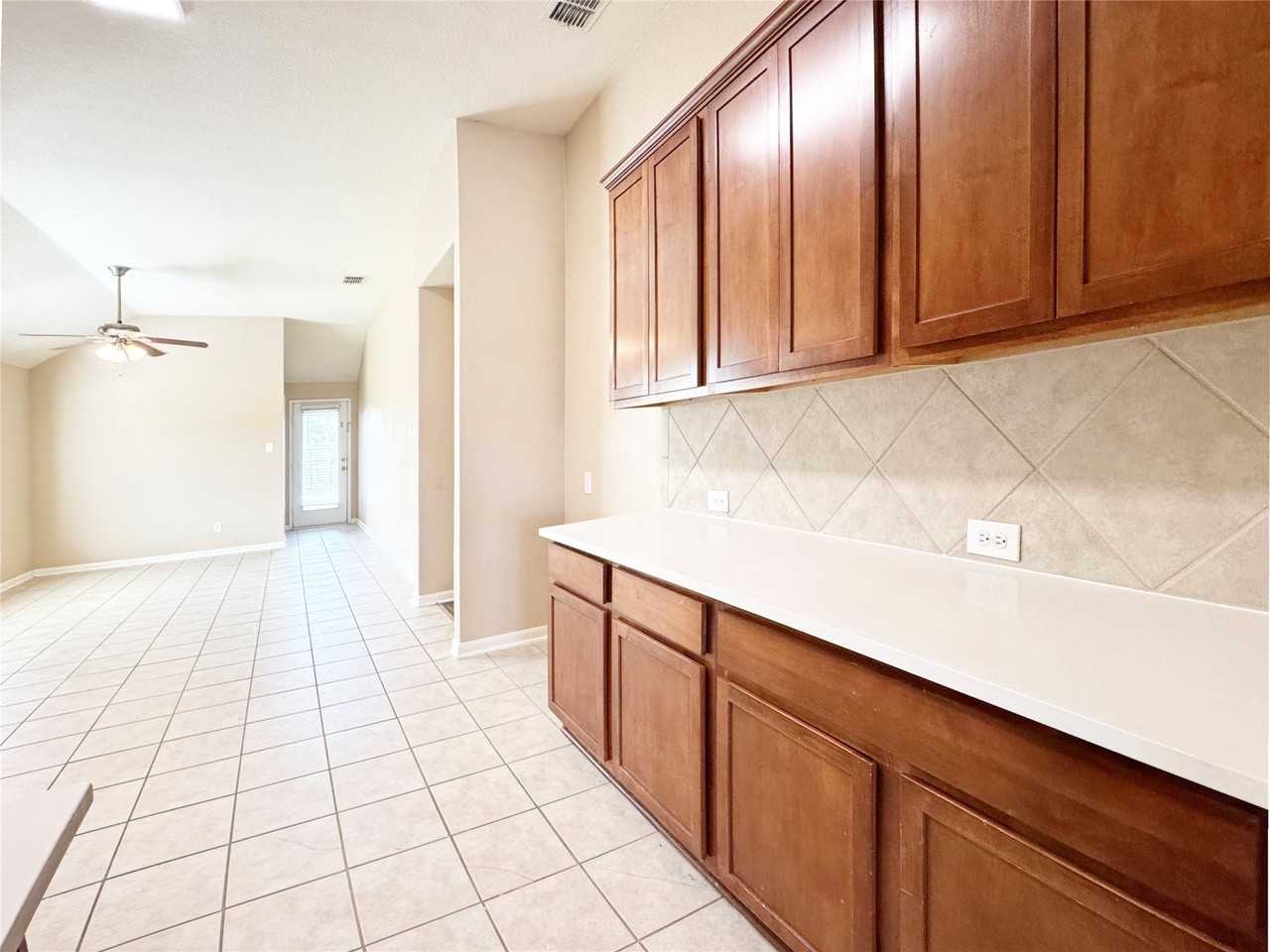 12109 Macaroon Ln - Photo 5 of 34